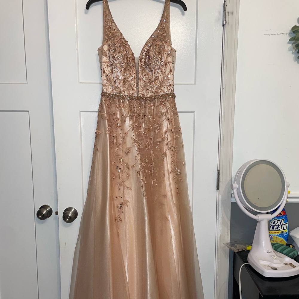 NWT CAMILLE LA VIE PROM DRESS SIZE 2
